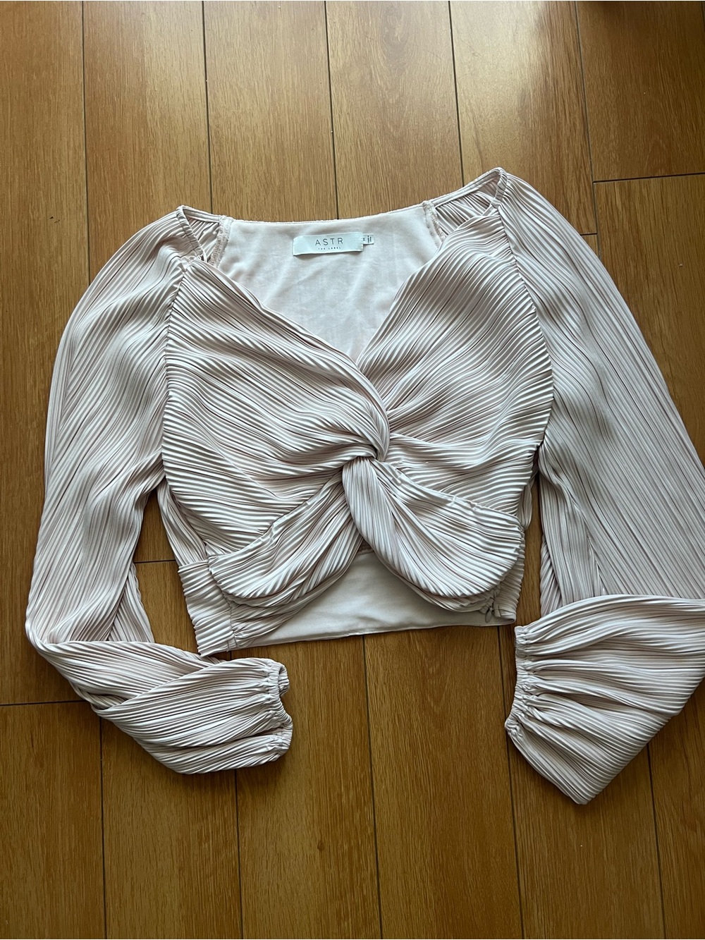 ASTR Blush Pink Pleated Twist-Front Crop Top